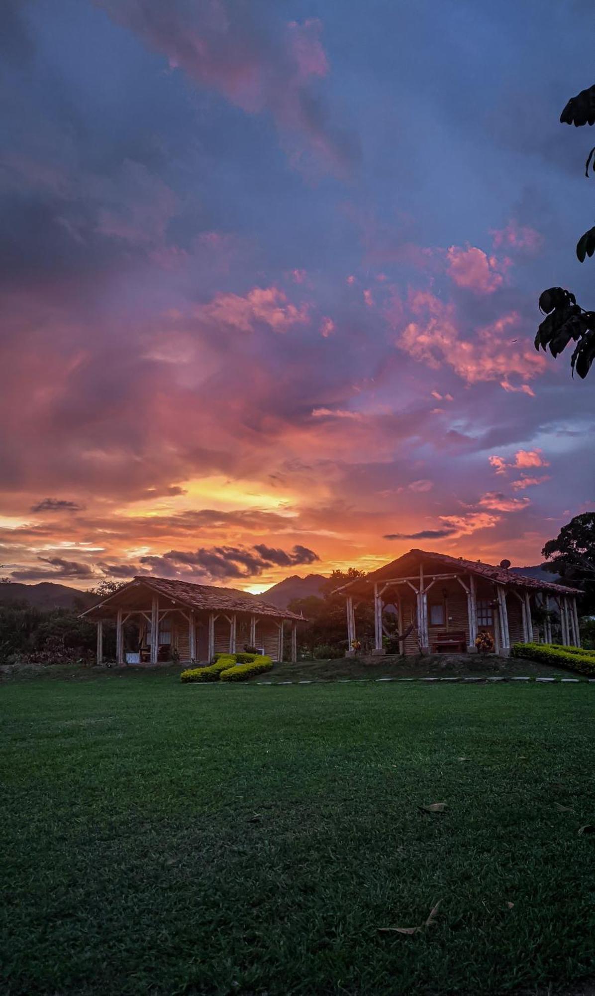 Hotel Campestre Campos Verdes Roldanillo Esterno foto